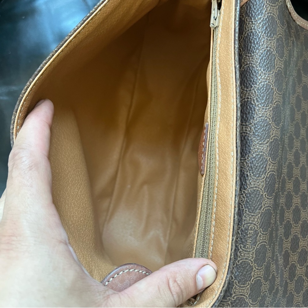 CELINE Vintage Macadam Crossbody (excellent condition) - Picture 11 of 14